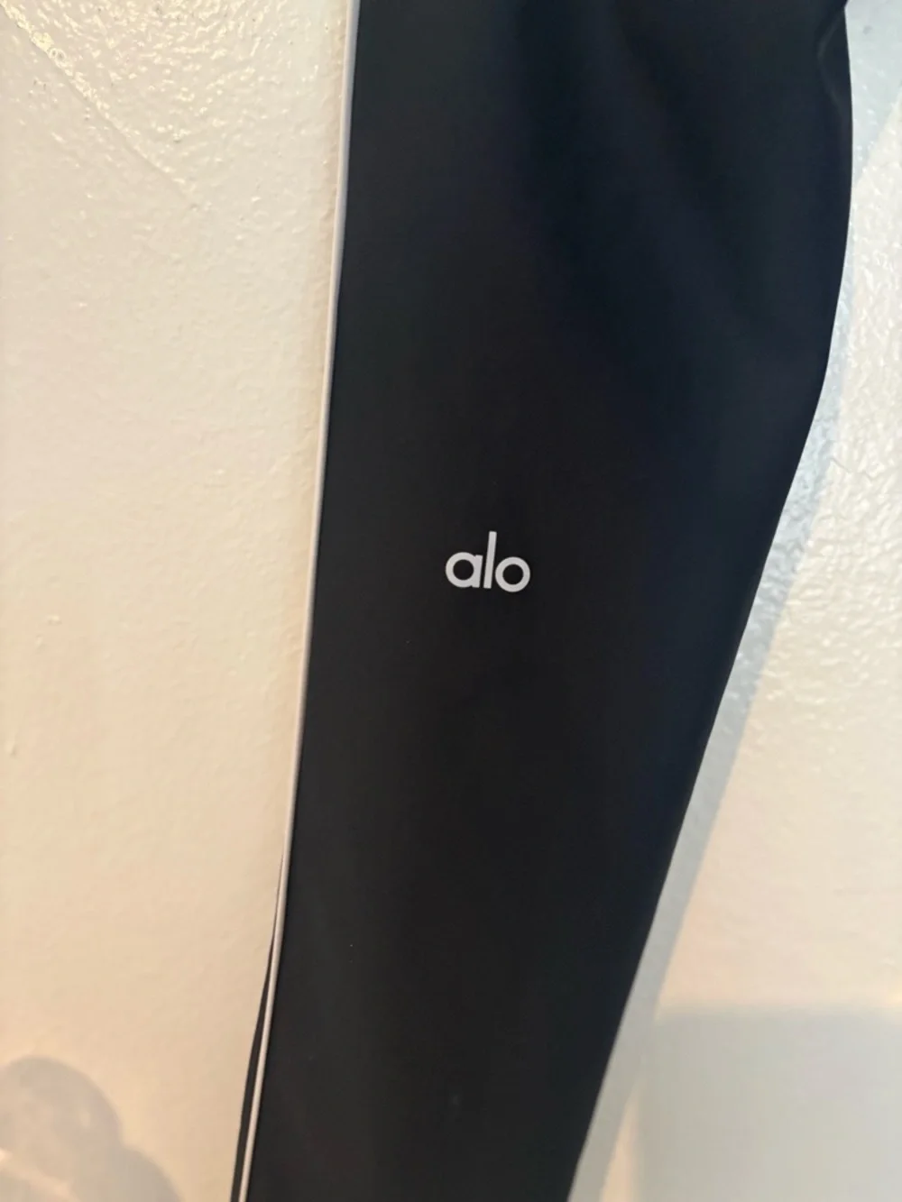 Alo Yoga Sculpting High-Waist Leggings | Black Minimal Luxe Athleisure |